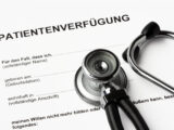 Patientenverfügung und Stethoskop